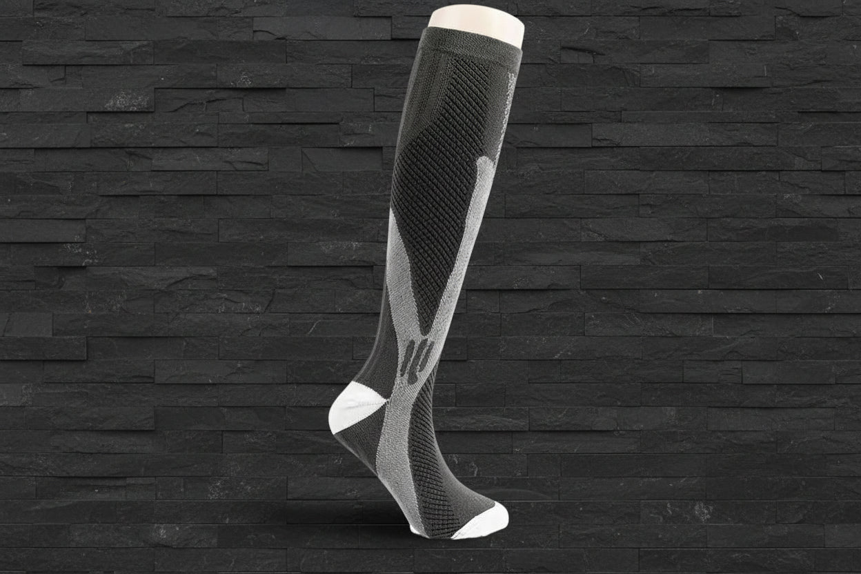 Anti-Swelling Compression Socks for Performance and Recovery